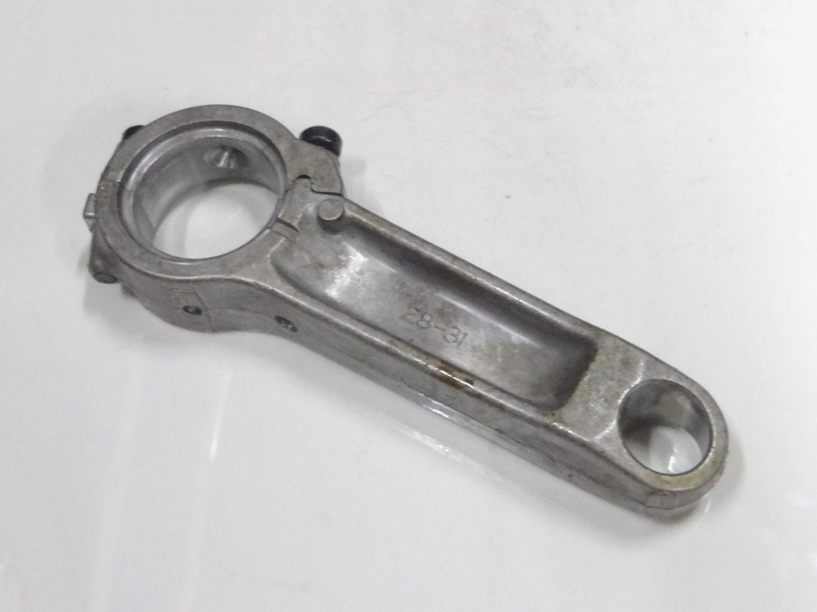 John Deere Sabre Model 1542 G Briggs & Stratton 18.0 HP Connecting Rod LG494504S
