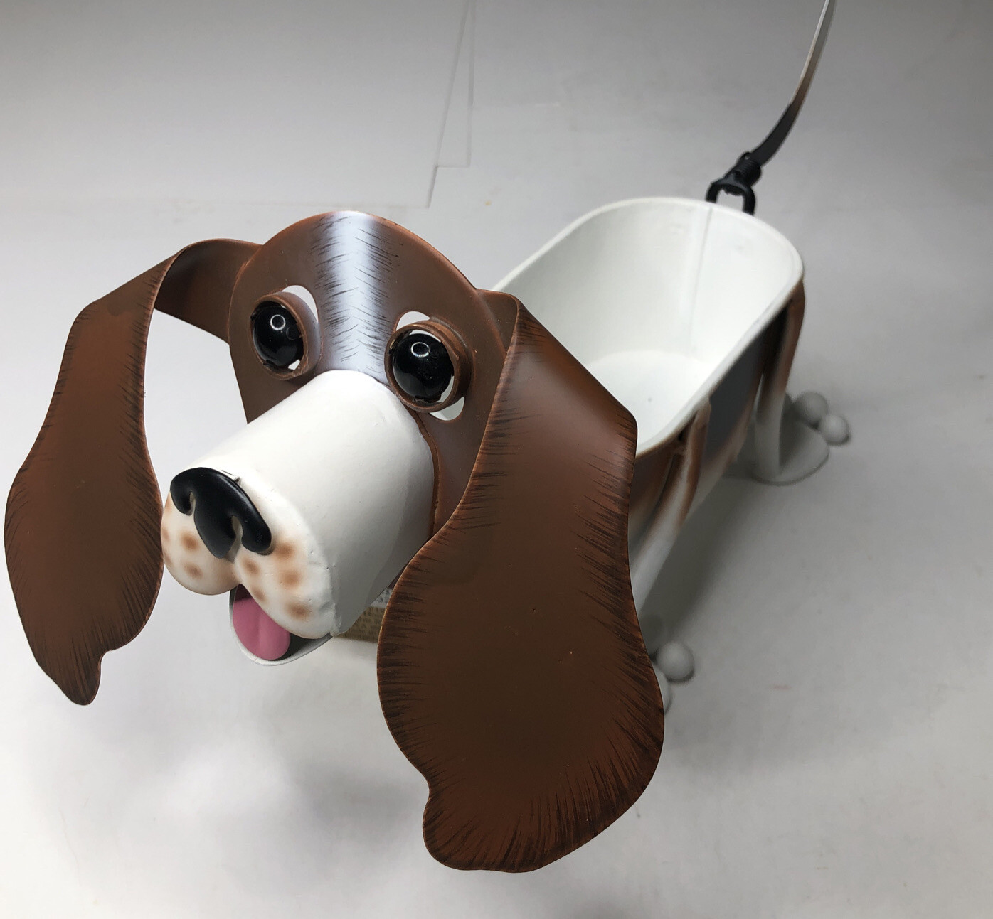 Georgetown Mini Bassett Hound Planter – Metal Stand Alone, NEW
