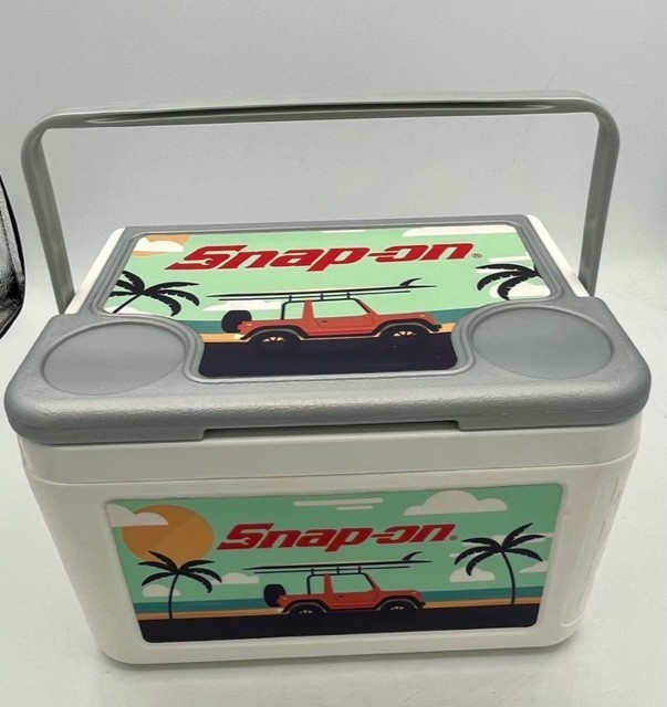 Vintage Snap-on Branded Lunch Cooler Box Gott Model 1806 or 1818. NWOT.