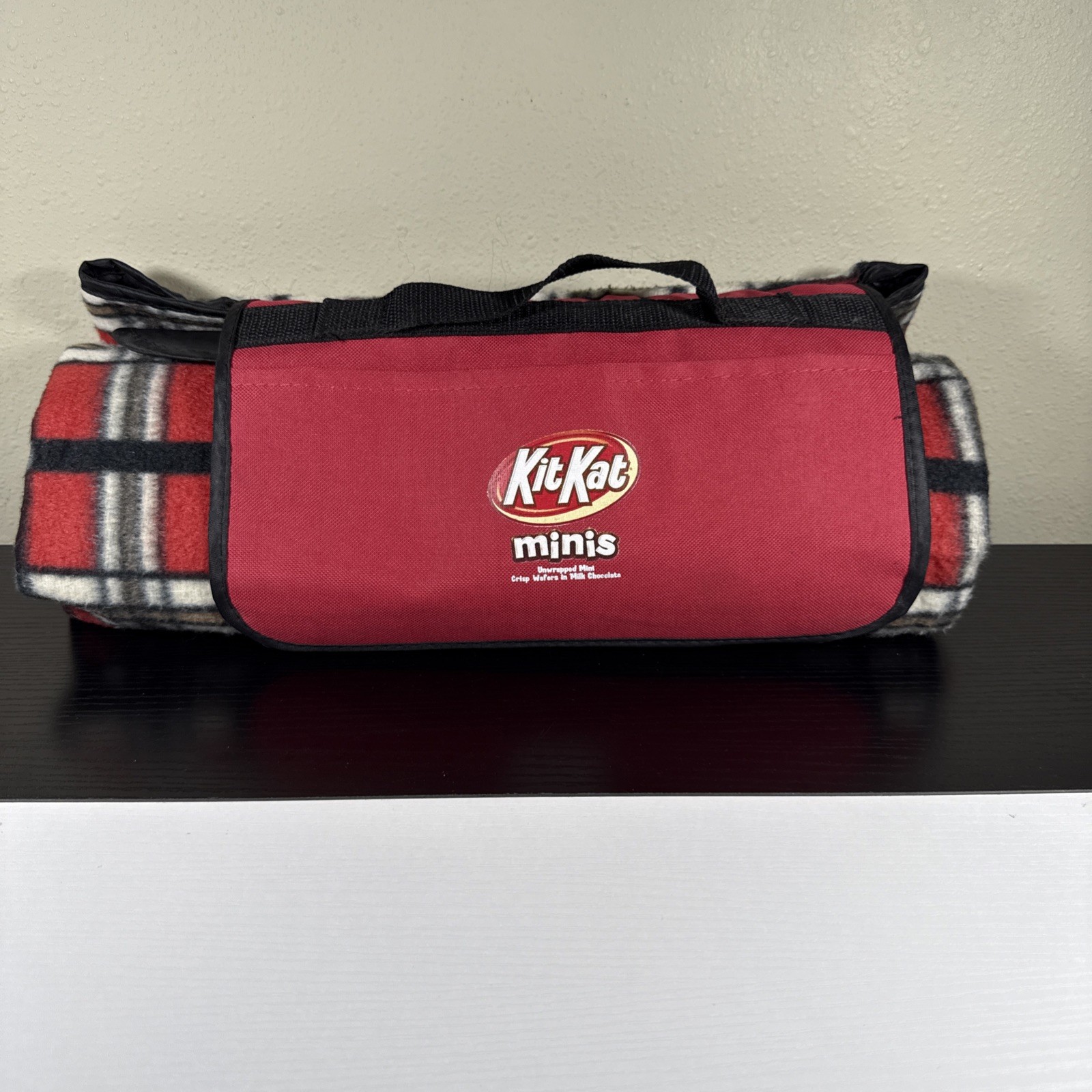 KitKat Minis Branded Roll-Up Fleece Picnic Blanket w/Waterproof Lining 51×44