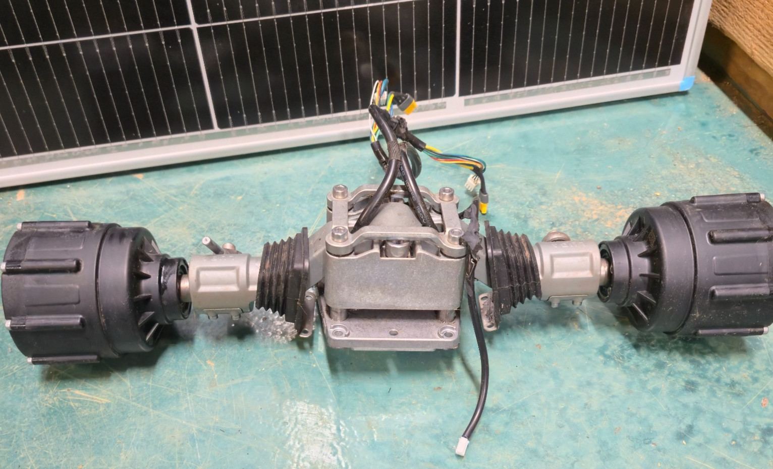PARTS – Luba 2 Front Axle Assembly – TESTED, WORKING — LOW VERSION – 3PHBLDC