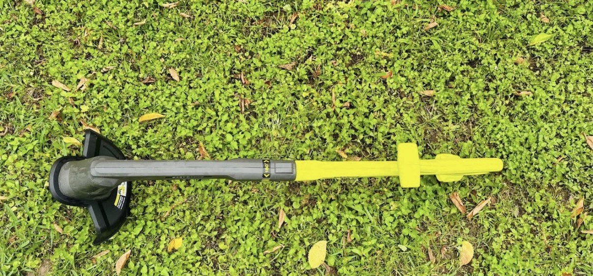 Ryobi ONE+ 18V 10 in. Cordless Battery String Trimmer/Edger (Tool Only)