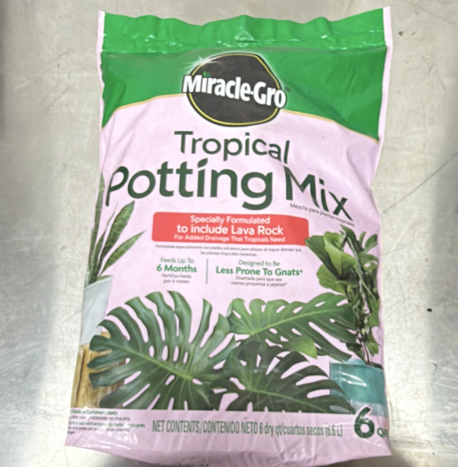 Miracle-Gro Tropical Potting Mix 6 qt, Includes Lava Rock, Feeds Up to 6 Months