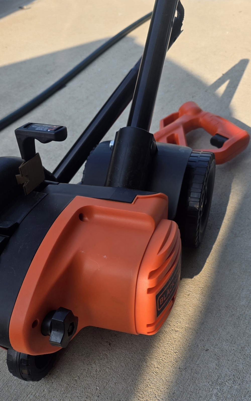 BLACK+DECKER 7.5 in. 12 Amp Corded Electric 2-in-1 Lawn Edger & Trencher-LE760FF