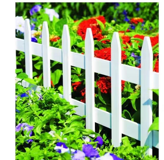18 In. H 36 In. W White Wood Picket Garden Fence