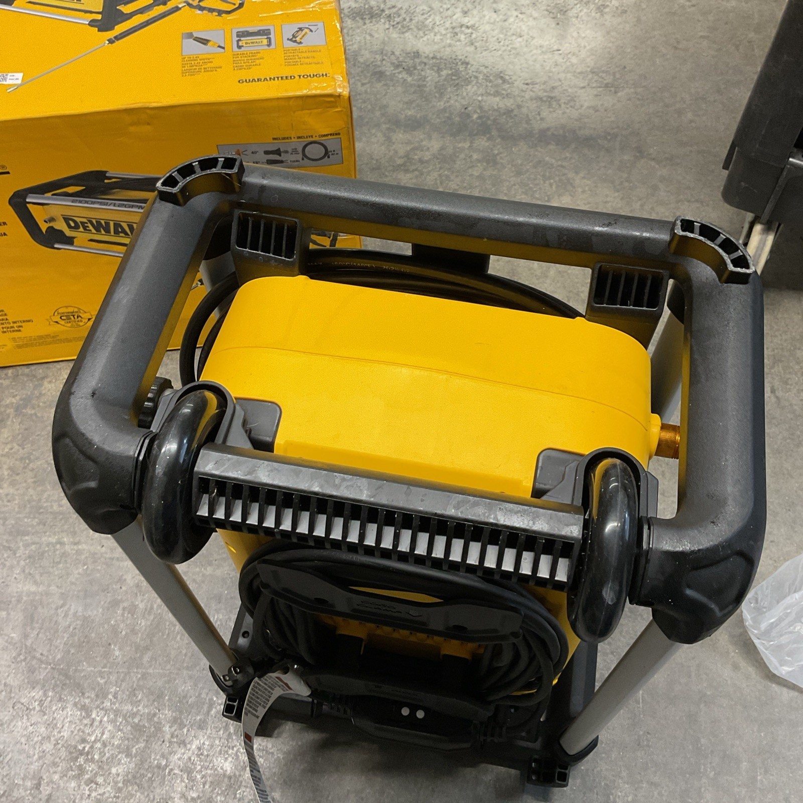 DeWalt DWPW2100 2100 PSI 1.2 GPM Electric Cold Water Pressure Washer