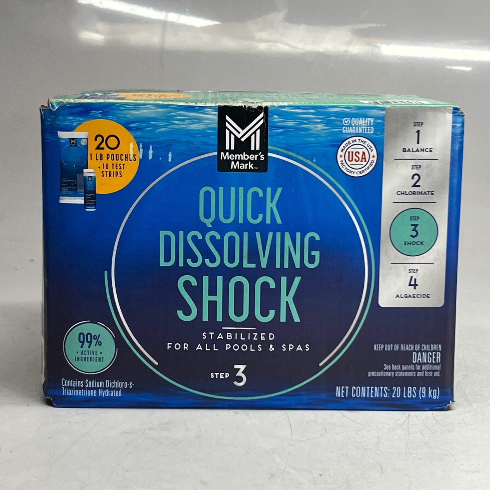 MEMBER’S MARK Quick Dissolving Shock 20lb with 10 Test Strips Blue