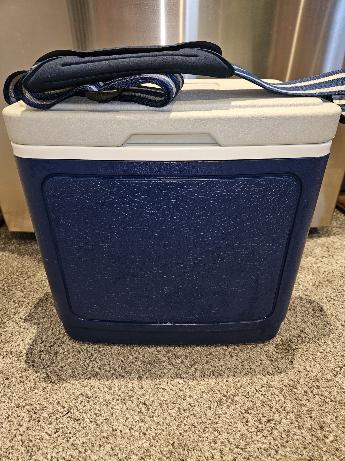 Igloo Tag Along Cooler Blue Long Shoulder StrapVintage.Excellent Condition 1986