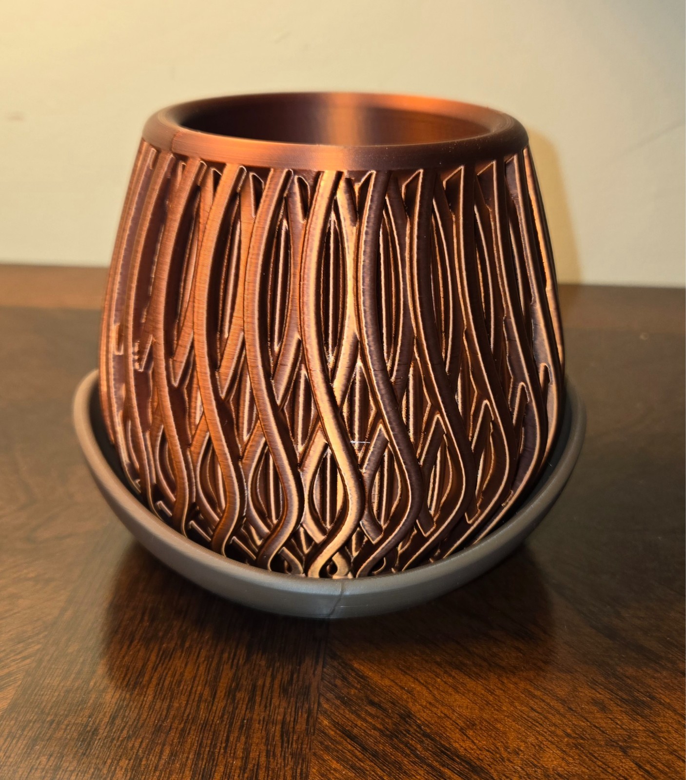 3D Printed Planter & Screw-On Drip Tray – Copper/Earth Brown | Modern Round 4″