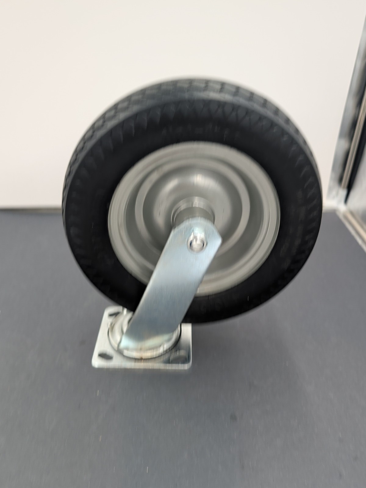 Marathon Industries 00302 Marathon 00302 Flat-Free 10″ Swivel Caster