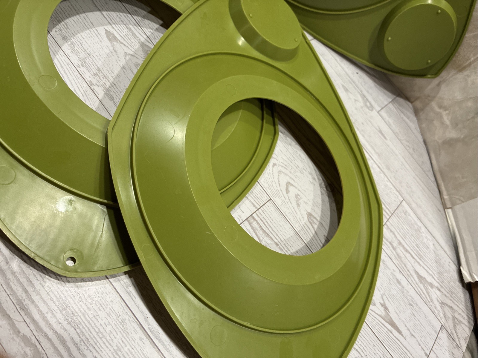 Better Maid Paper Plate and Cup Holders Avocado Green / Orange Set of 9 Vintage