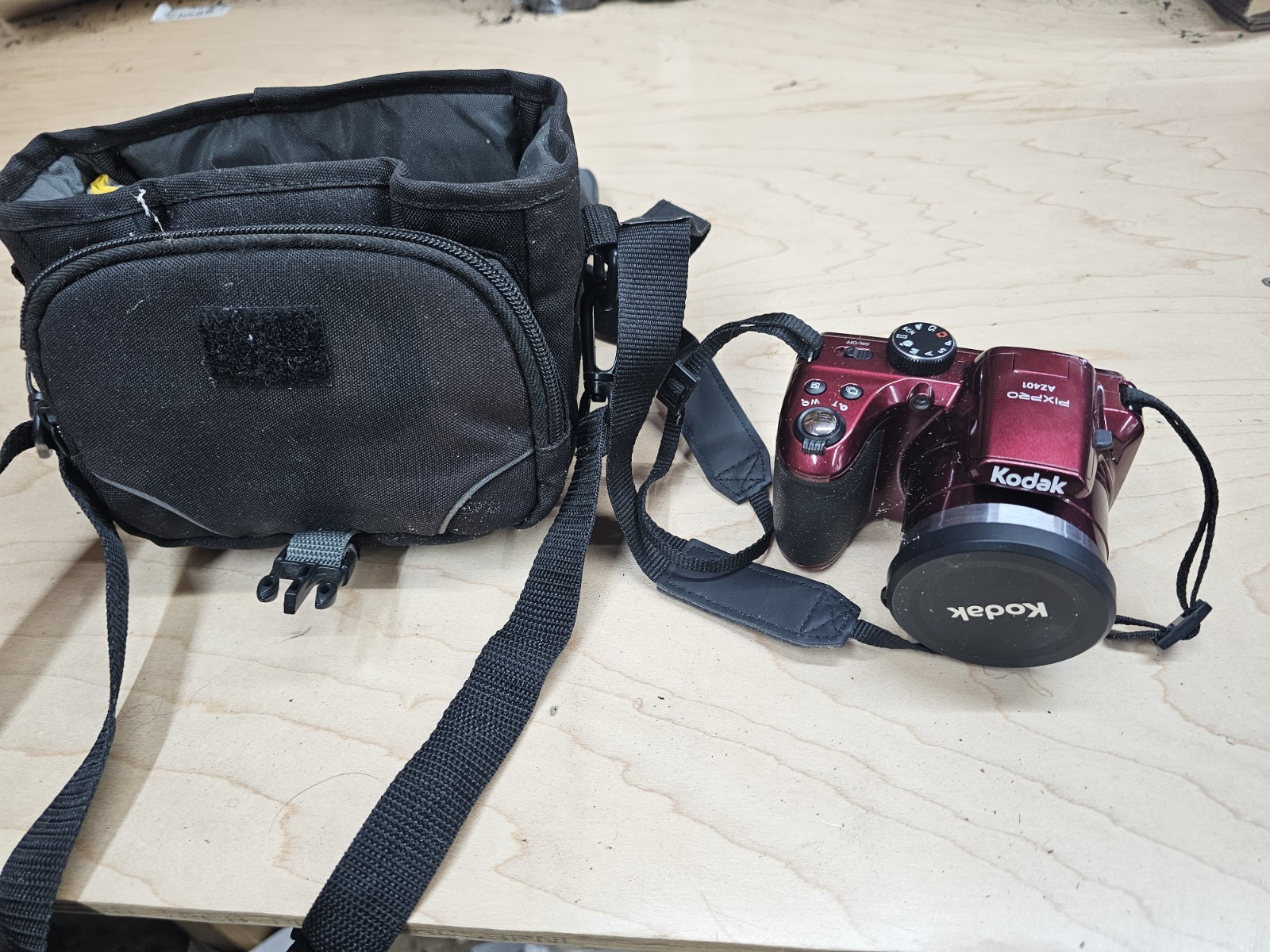 Boxh ​​Canon EOS Rebel T3i DSLR Camera – 18.0 MPWith Case And Card, No Cords