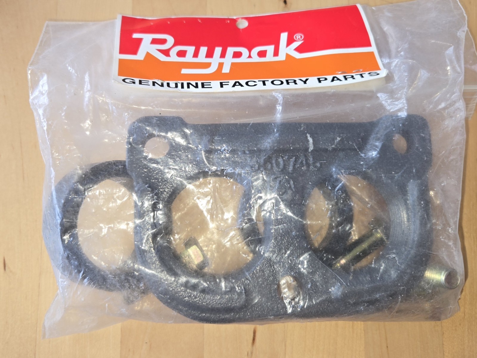 *NEW* Raypak 002432F Flange Kit, 53/53A/55A/153/155A/183A/185 In/Out 1-1/2″ Pool
