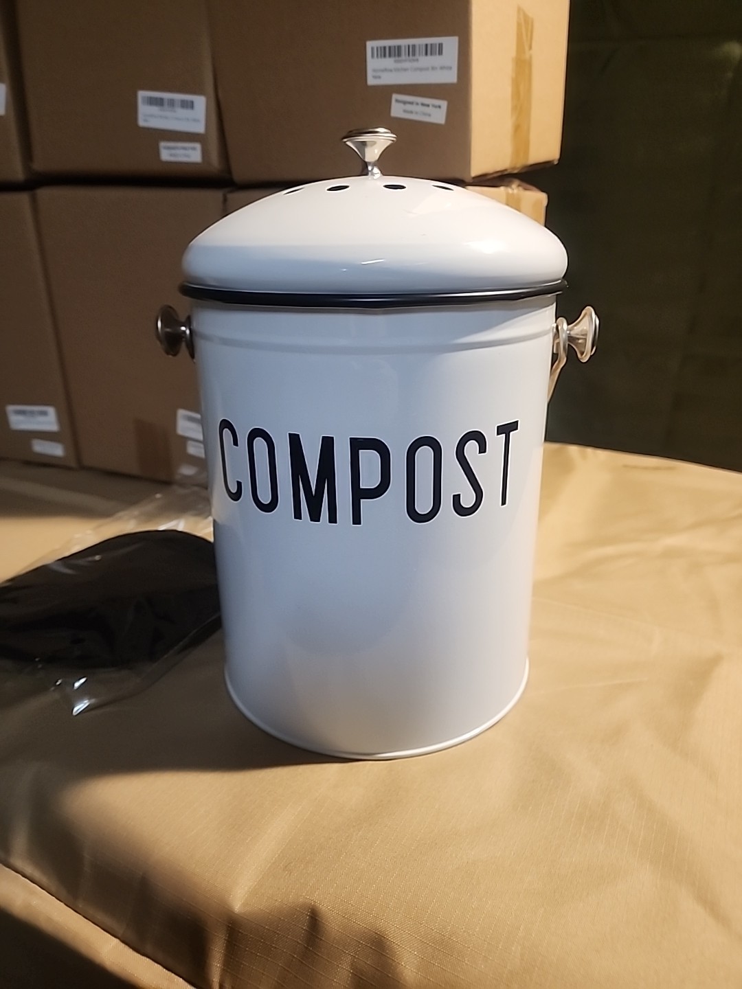 Compost Bin with Lid 1.3 Gallon Spare Charcoal Filters Kitchen Metal White New