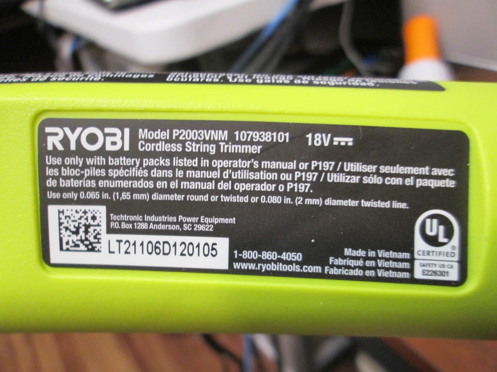 New RYOBI ONE+ 18V 10 in. Battery String Trimmer/Edger Tool Only