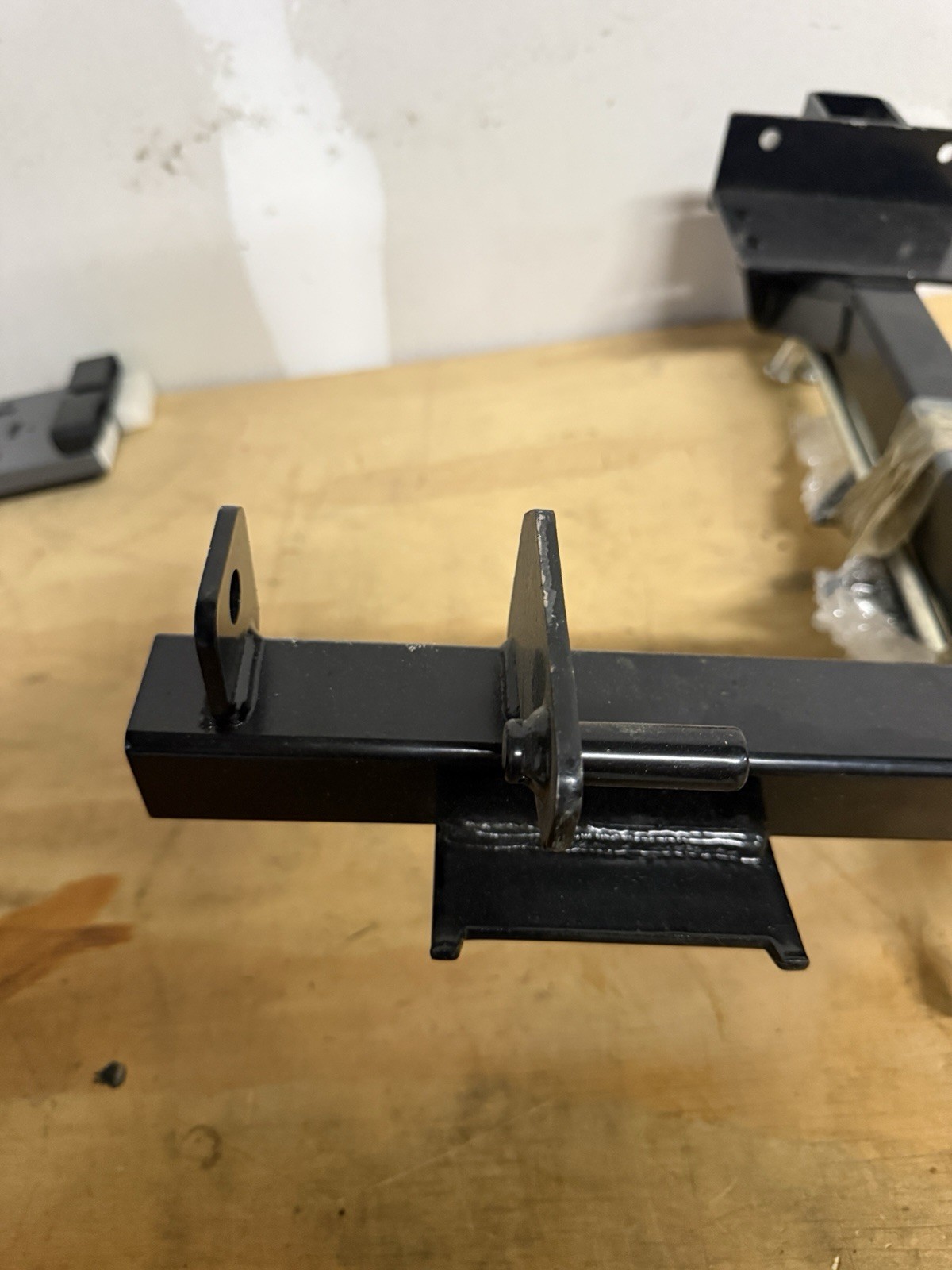 Steel Mounting Bracket / Hitch Mount for Lawn & Garden Equipment