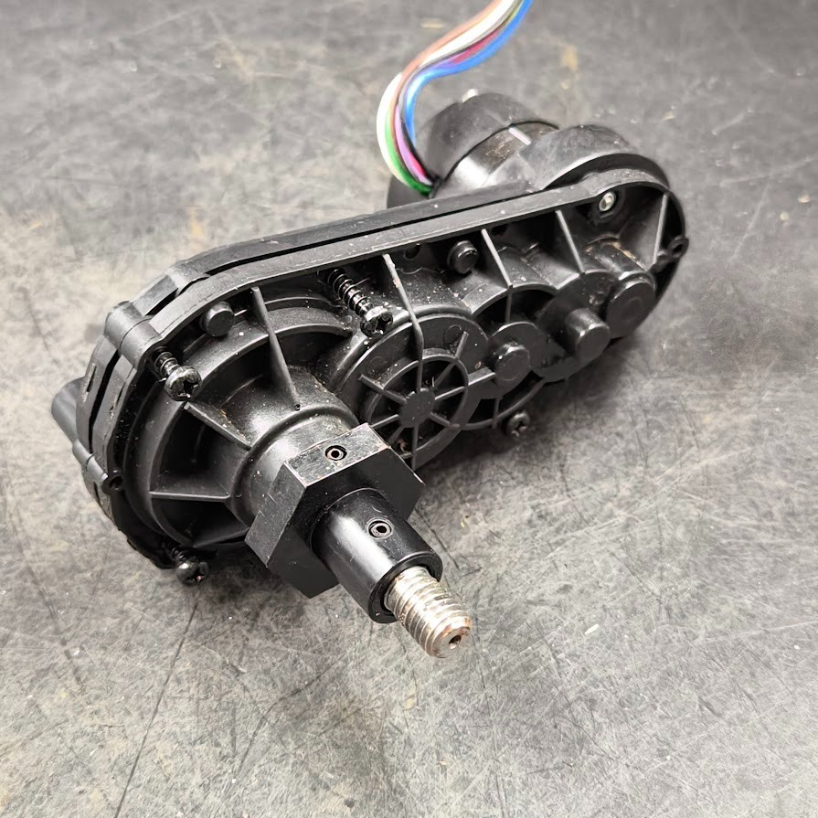 Robotic 17935 215-DC18V 2050000013 Lawn Mower Gearbox Drive Assembly Working