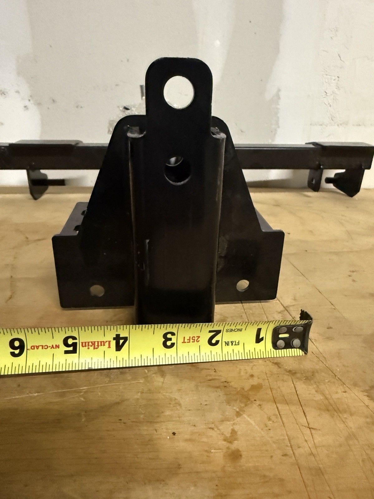 Steel Mounting Bracket / Hitch Mount for Lawn & Garden Equipment
