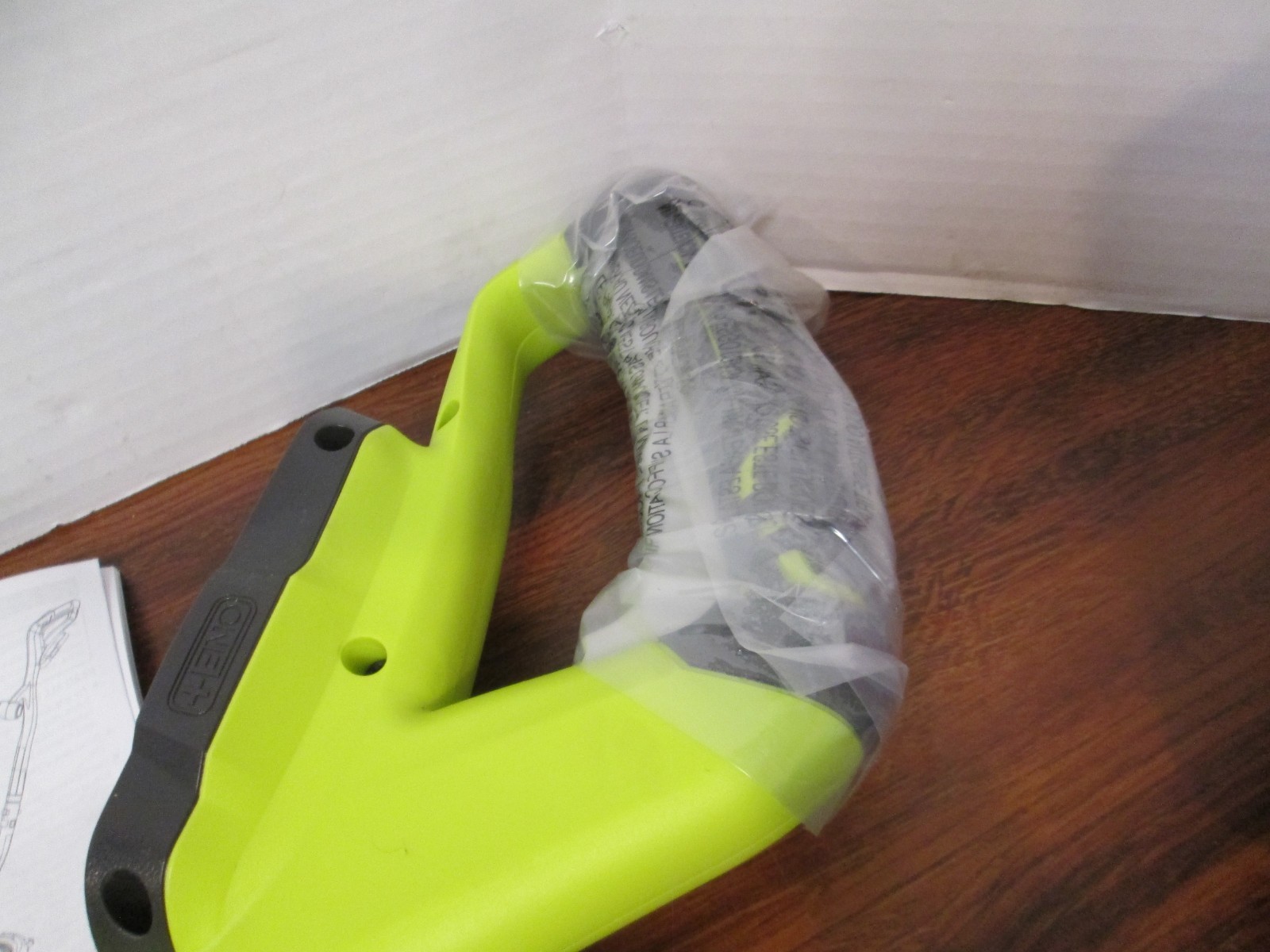 New RYOBI ONE+ 18V 10 in. Battery String Trimmer/Edger Tool Only