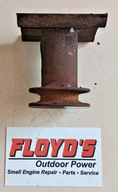 Toro Super Recycler Blade Retainer 106-3987