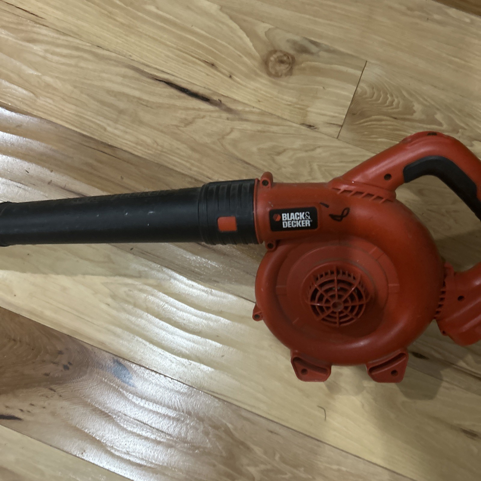 Black & Decker LSW20 20 Volt Lithium Ion Cordless Leaf Blower Tool Only