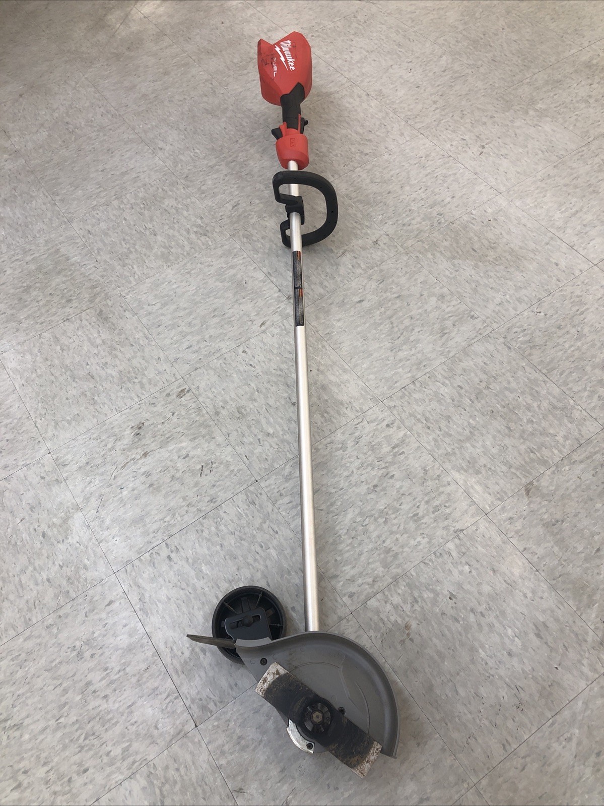 Milwaukee 3011-20 M18 FUEL 18V Cordless Lithium-Ion Edger – Bare Tool