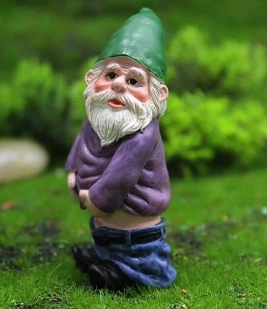 Peeing Gnome Statue Garden Sculpture Tabletop Figurine Home Decor Gifts