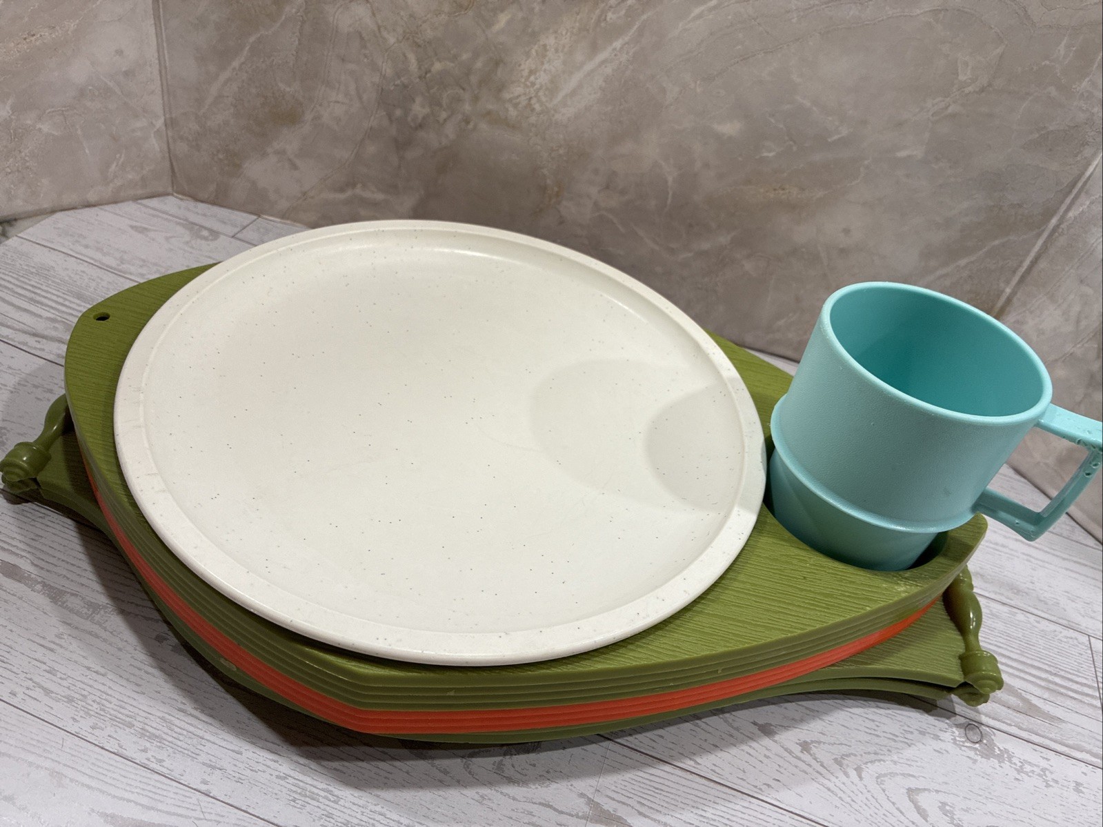 Better Maid Paper Plate and Cup Holders Avocado Green / Orange Set of 9 Vintage