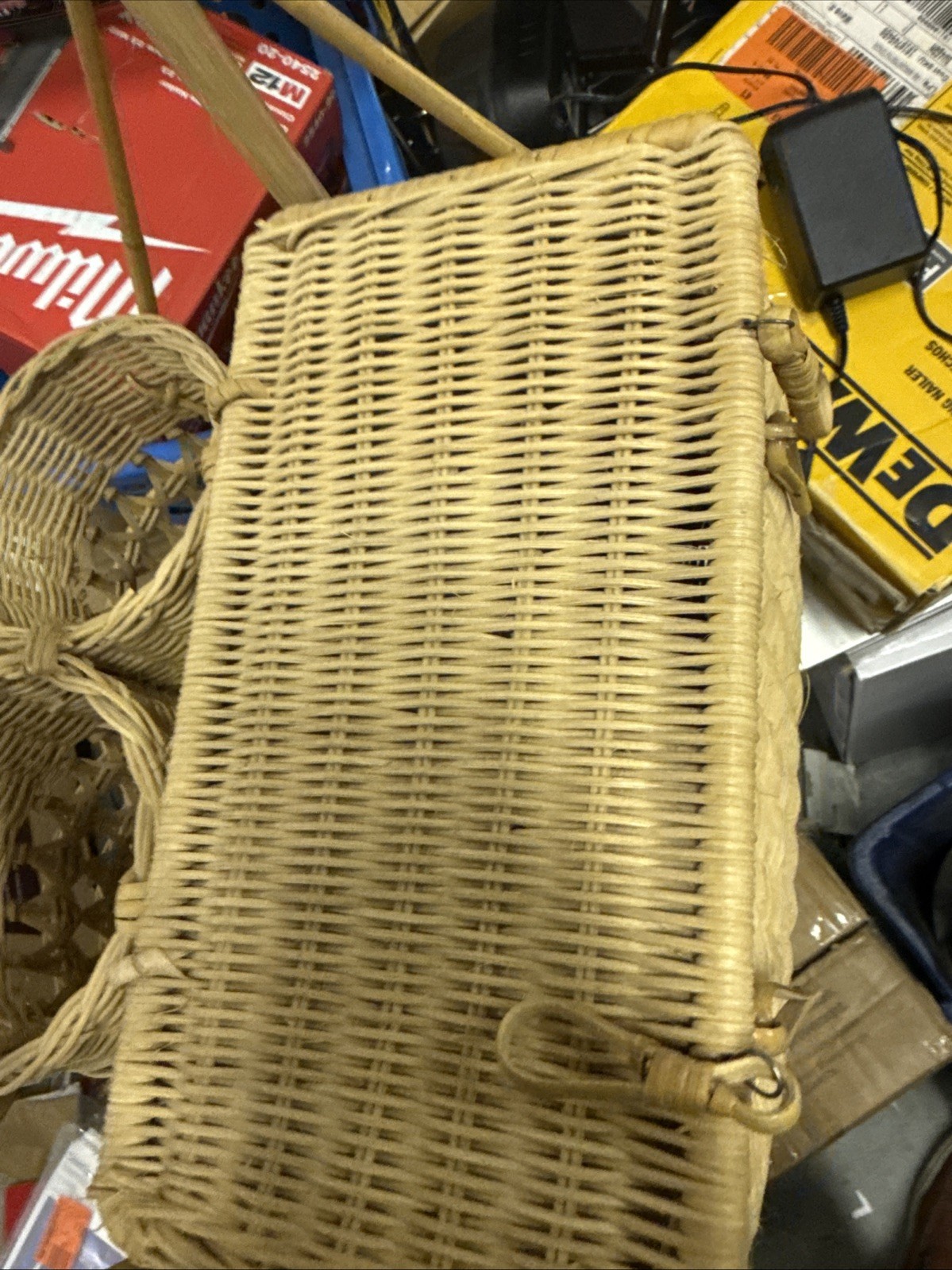 VTG Rattan Wicker Picnic Basket With 2 Wine Bottle Holder Stand Alone Handle