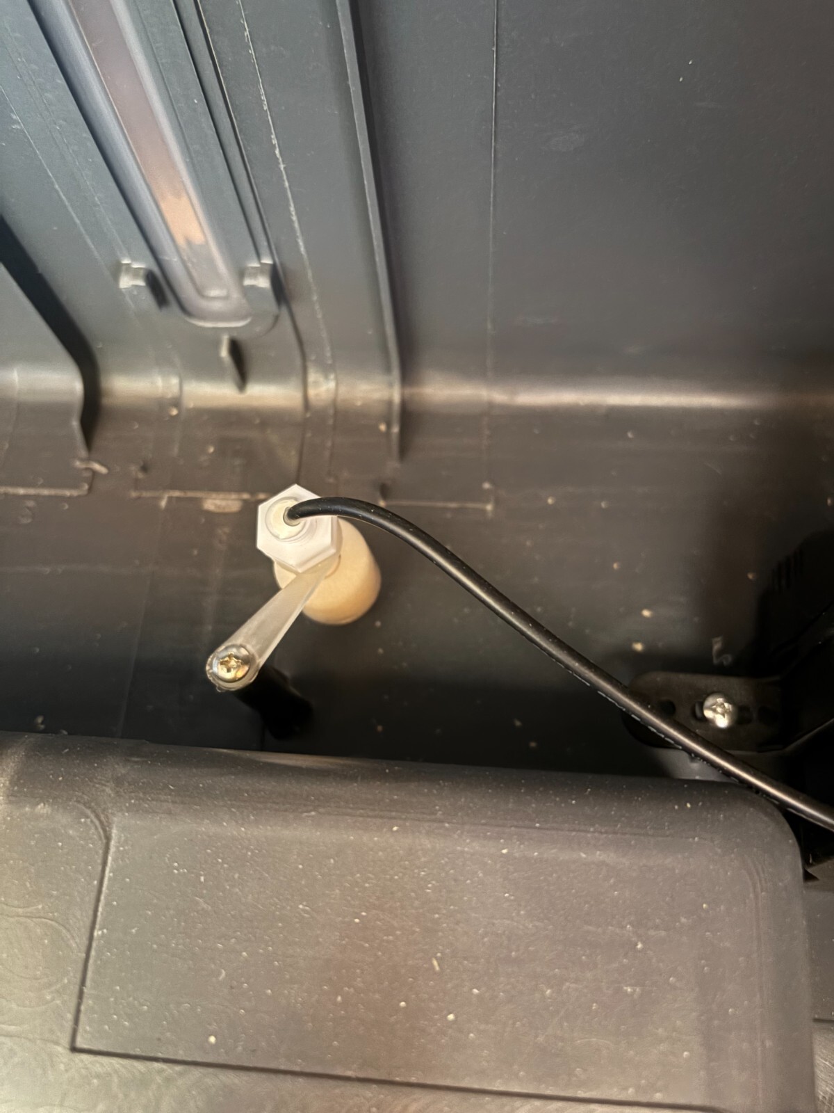Evaporative cooler pump with low water kill switch. swamp cooler water pump