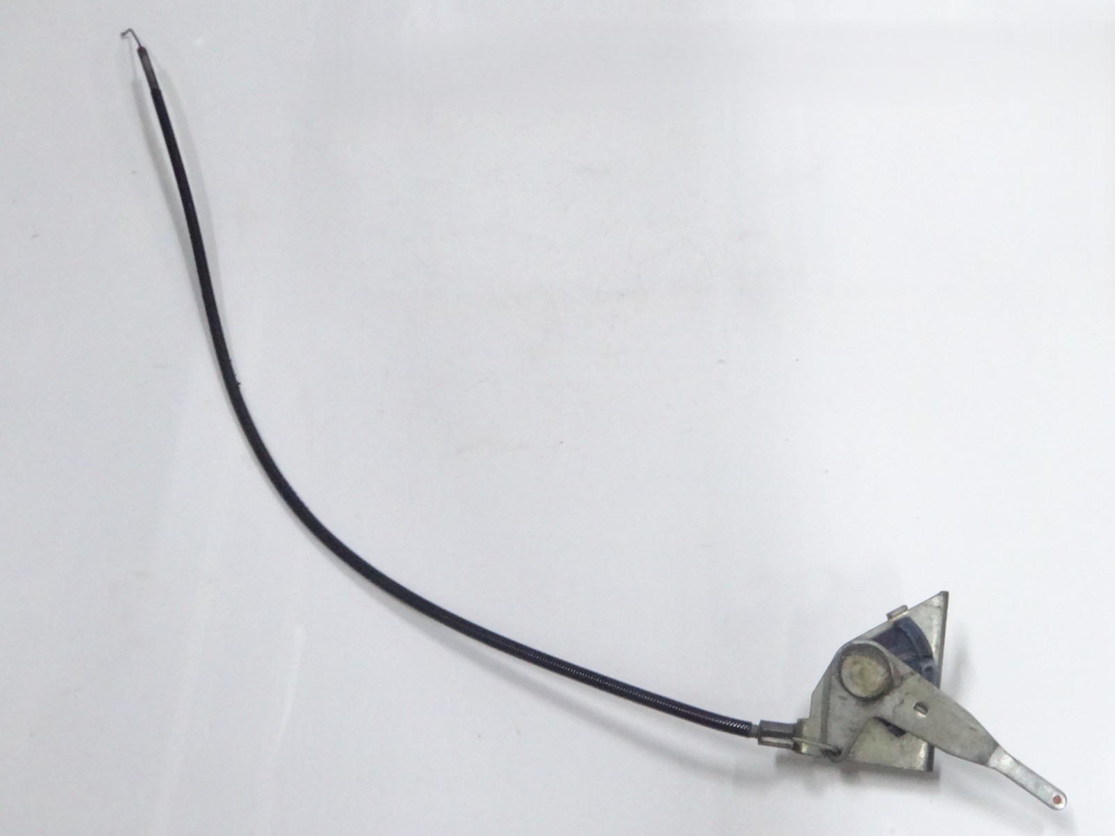 John Deere Sabre Model 1542 G Briggs & Stratton 18.0 HP Throttle Cable GY00022