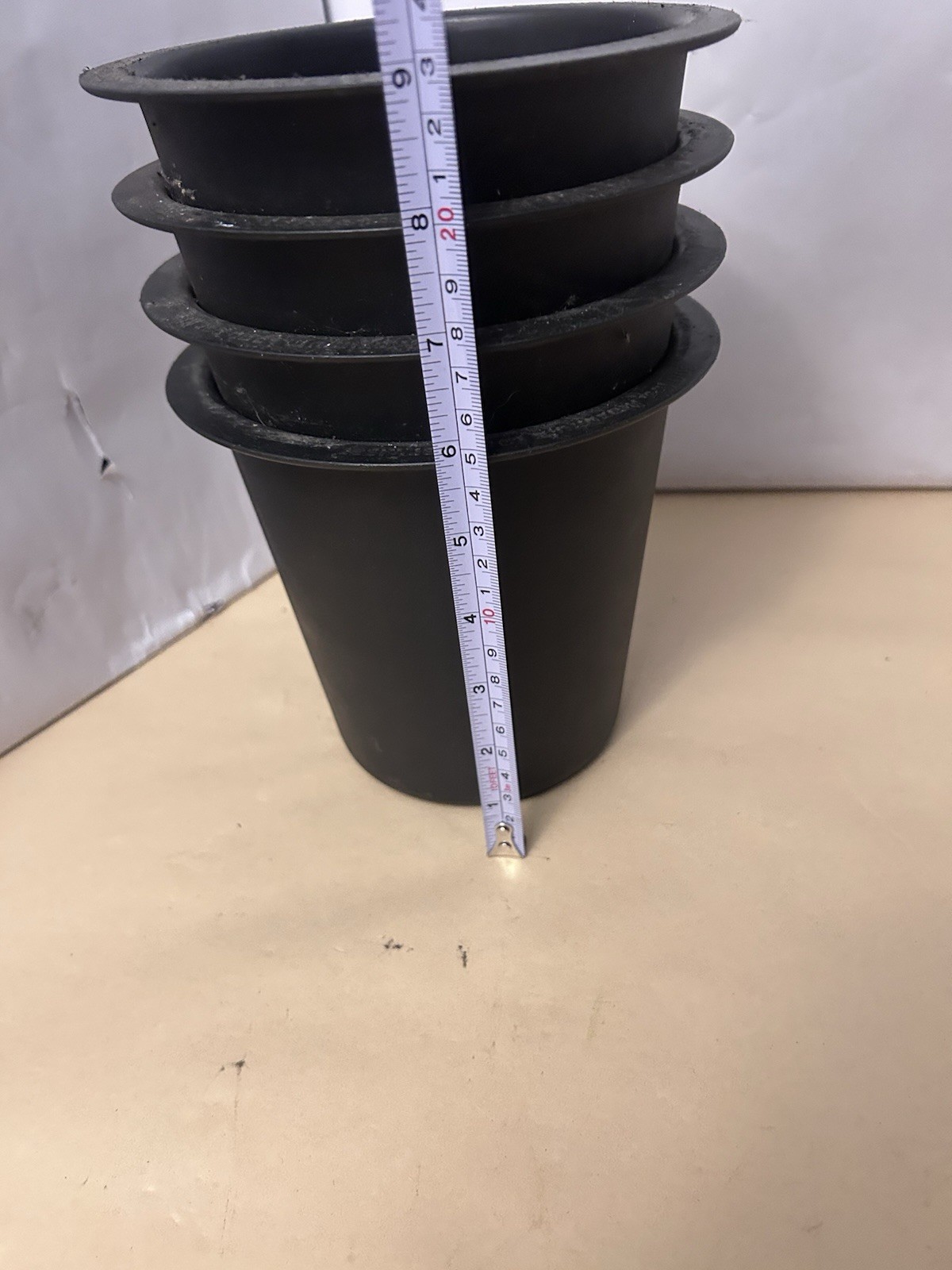 Unbranded Black Hard Plastic 300lb Maximum Load Per Riser Planter Shape x4