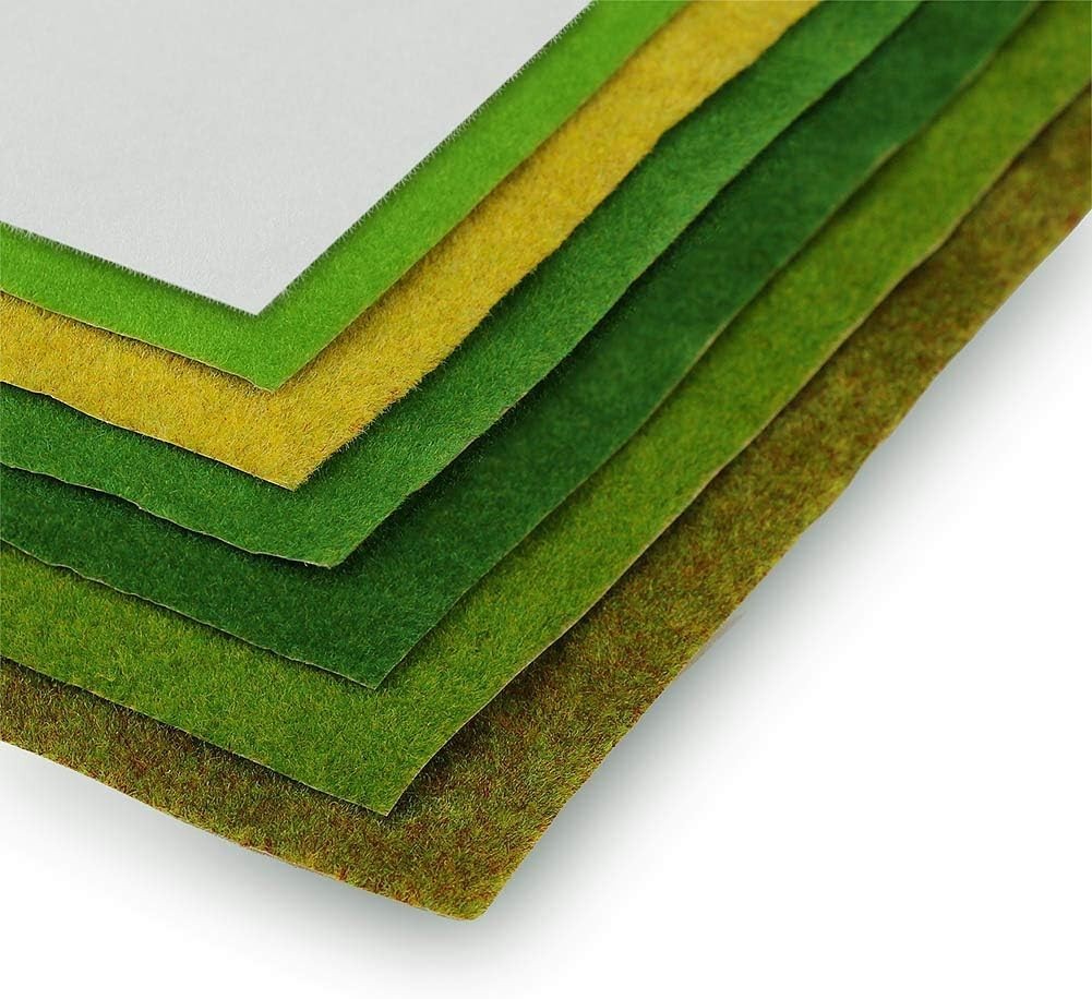 Realistic 40x100cm Nylon Grass Mat in Dark Green for Railway Layouts & Dioramas