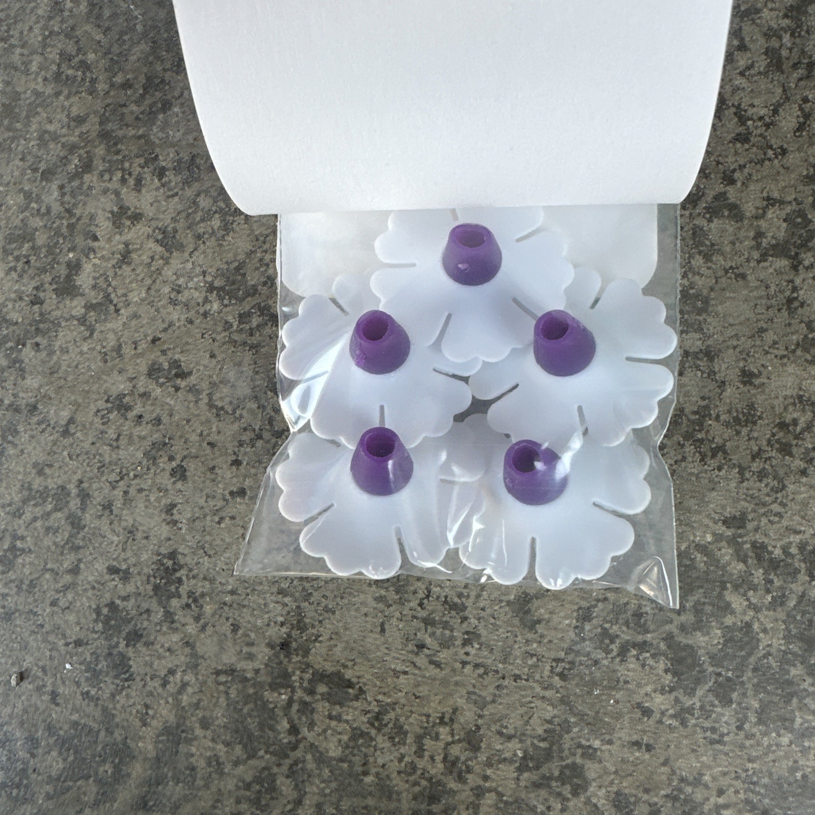 NEW More Birds Replacement Flowers for Hummingbird Feeder, White/purple – 5 Pack