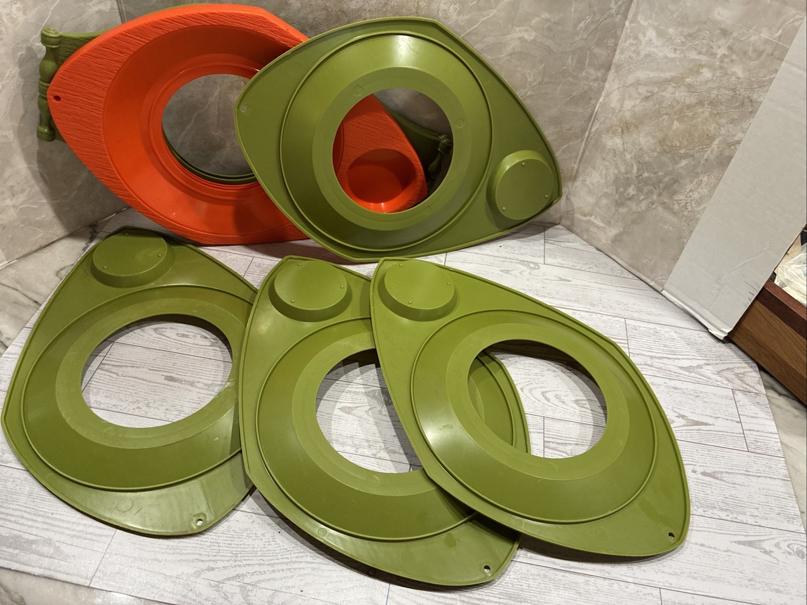 Better Maid Paper Plate and Cup Holders Avocado Green / Orange Set of 9 Vintage