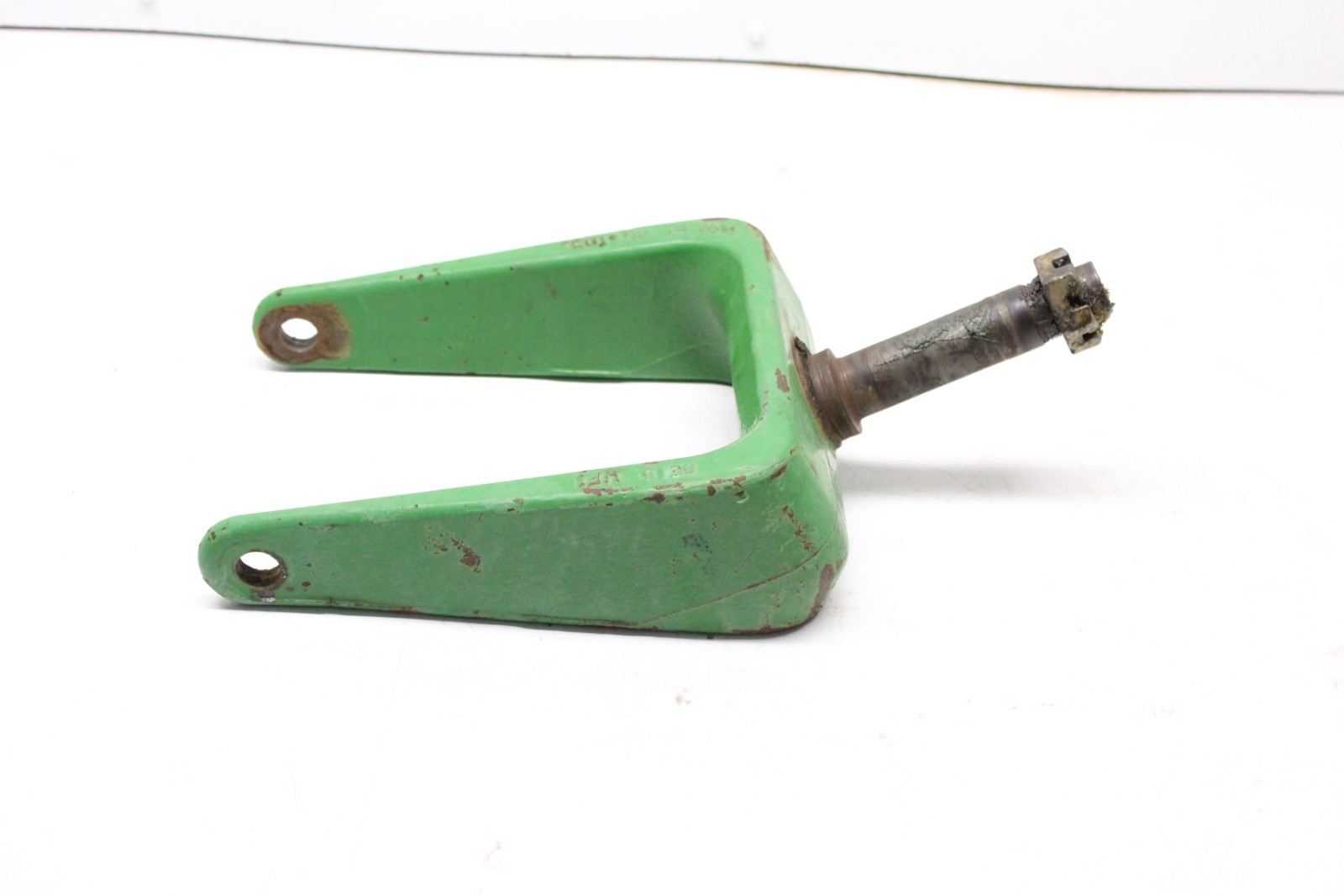 JOHN DEERE 757 ZERO TURN 737 757 777 797 CASTER WHEEL FORK TCU23146