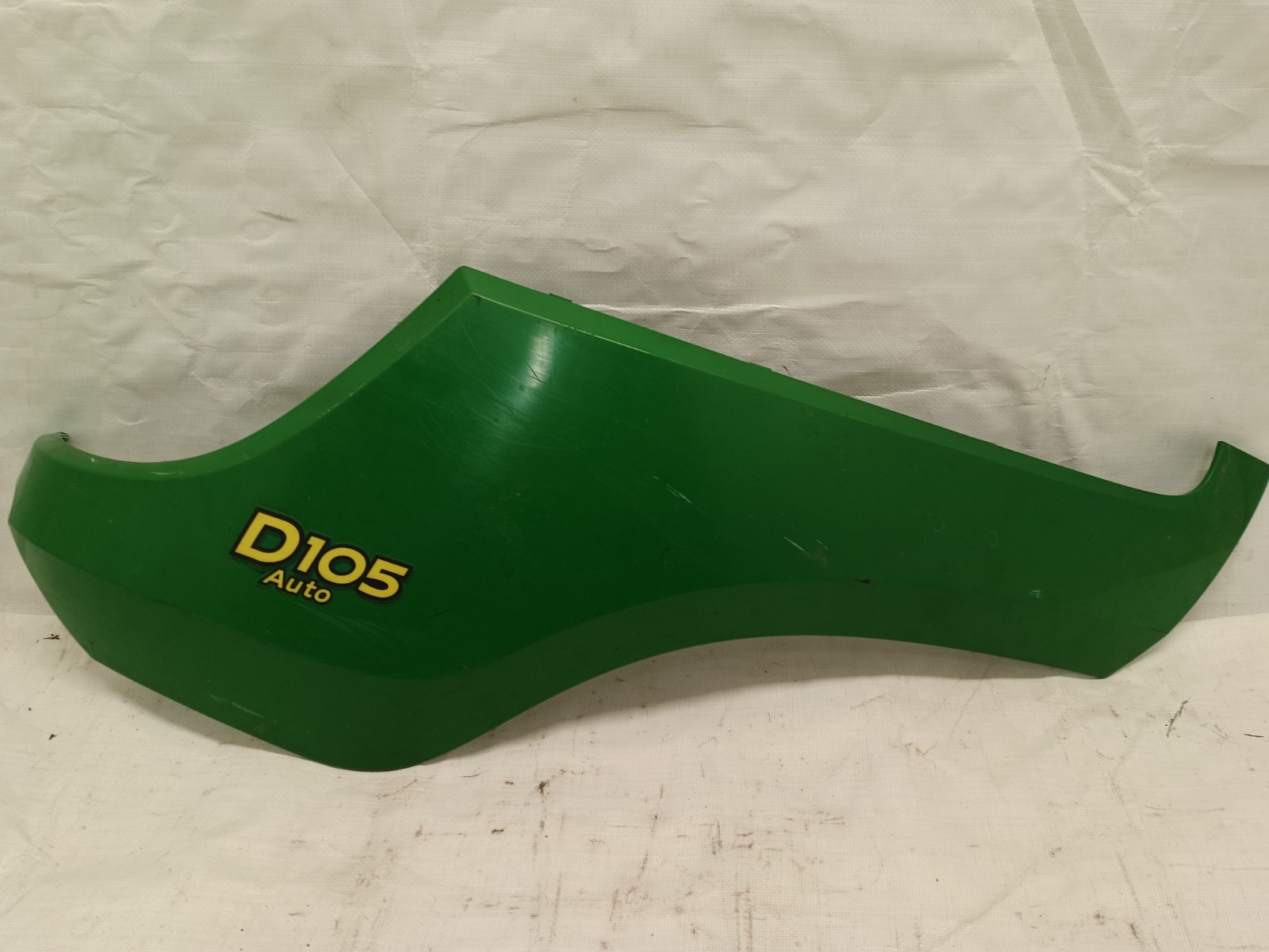 GX23133 John Deere 105 Right Hand Side Panel