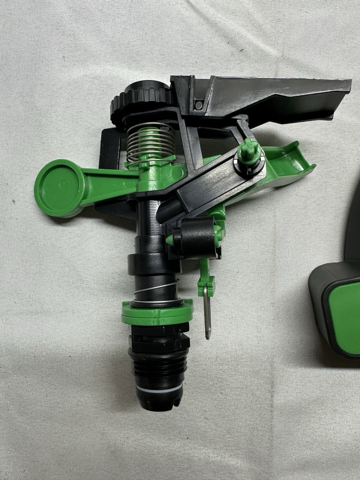 Scotts Impact Sprinkler Adjustable High Impact Base Garden Watering – New