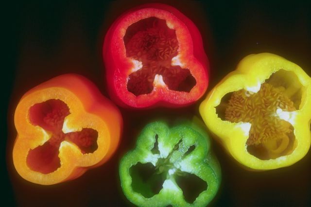 SWEETEST RED,YELLOW,GREEN,ORANGE BELL PEPPER SEEDS (20 SEEDS ) strawberry sweet