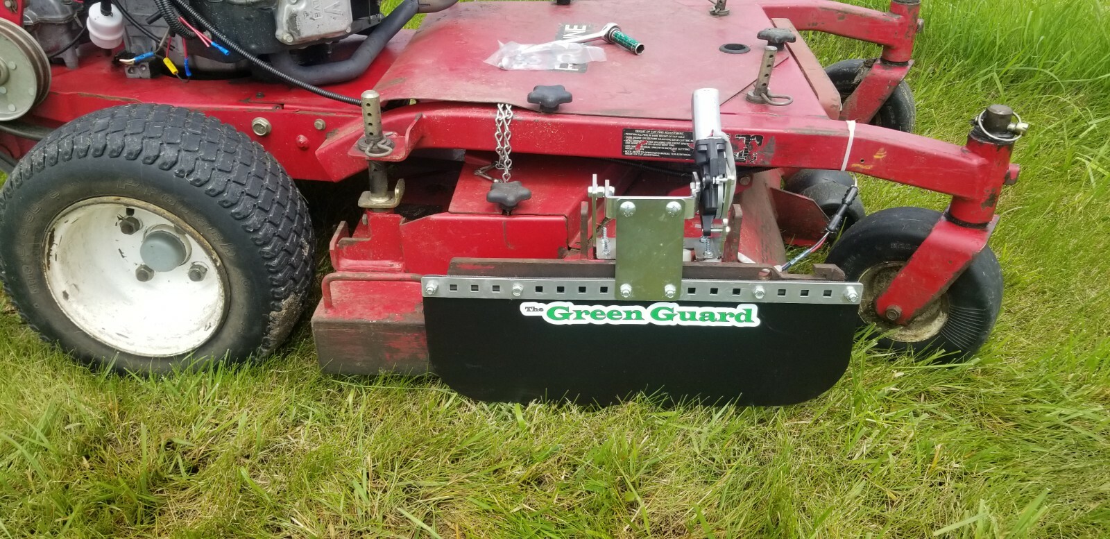 The Green Guard ‘SLIM’ – Motorized Chute Blocker with Rubber Guard