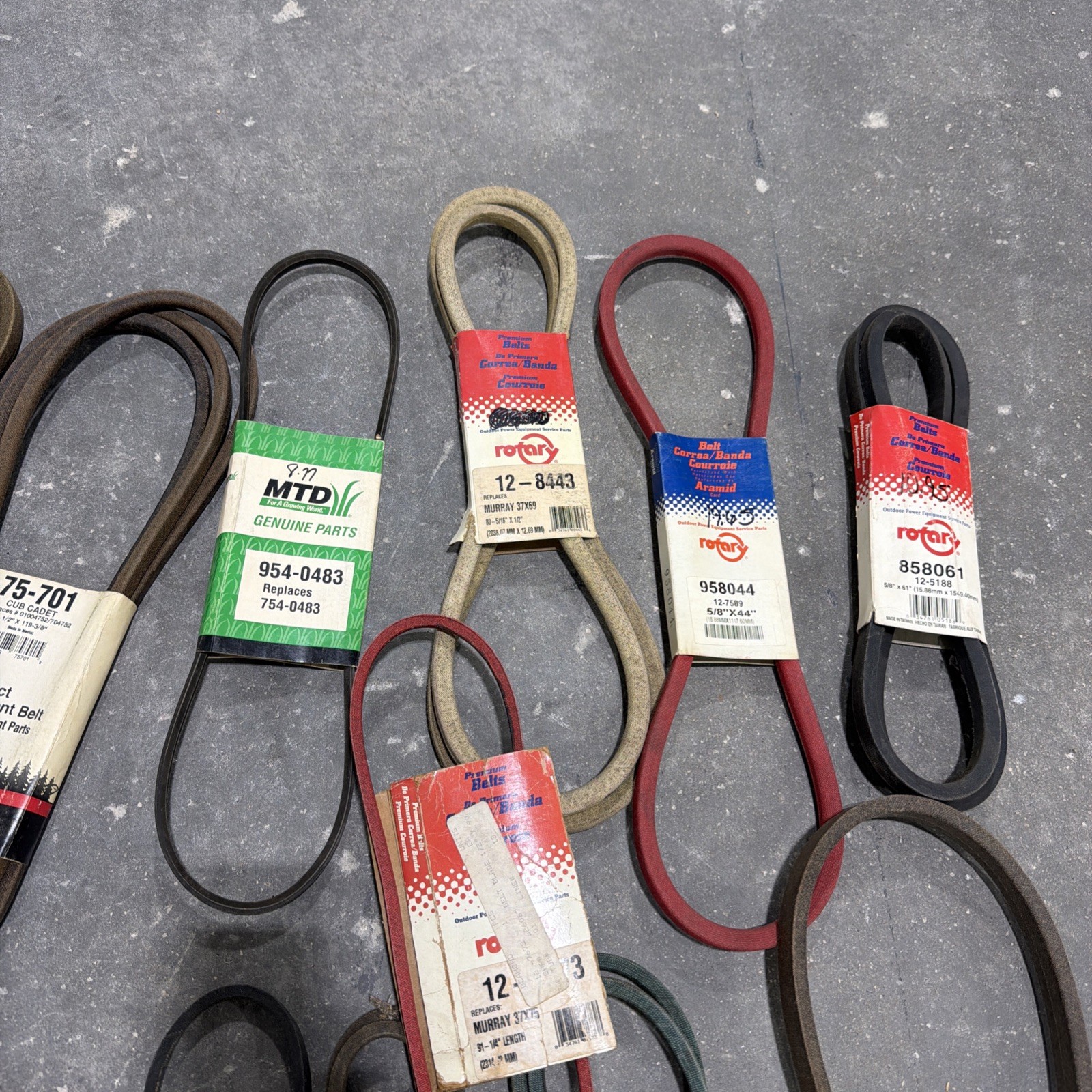LOT OF 30 NOS New Rotary Lawn Mower Belts 1/2 Murray MTD AYP (B222)