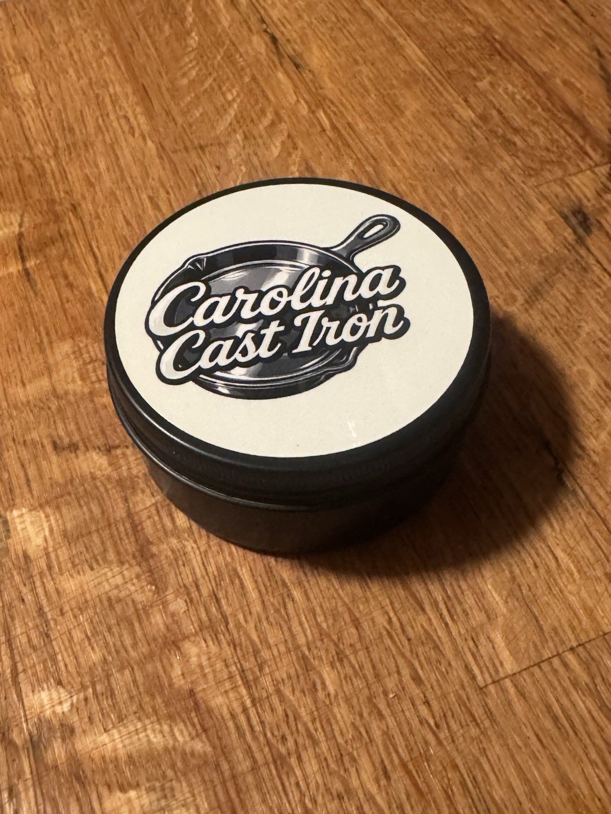 “Carolina Cast Iron” Seasoning Wipe For Cast Iron Skillets 3oz Can And Cloth