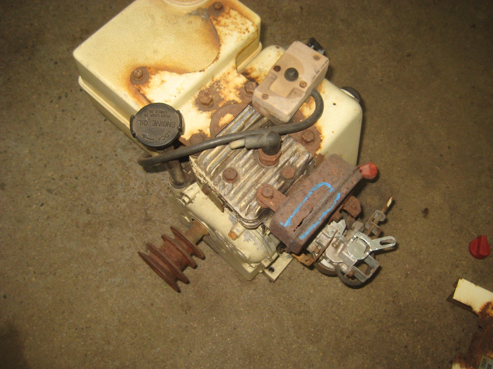 Tecumseh 5 hp Horizontal Shaft Engine W/Electric Start a Vintage Snowblower