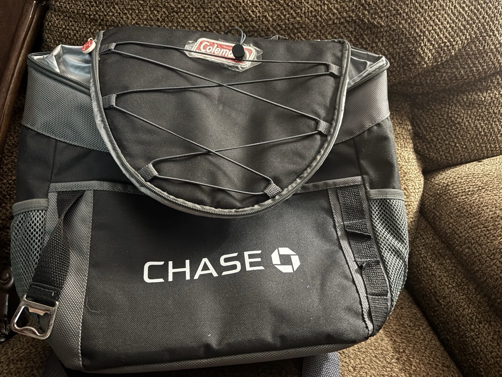 JPMorgan Chase Branded Outdoor Dining Lot – Grill Set, Lunch Bag, Cooler, etc.