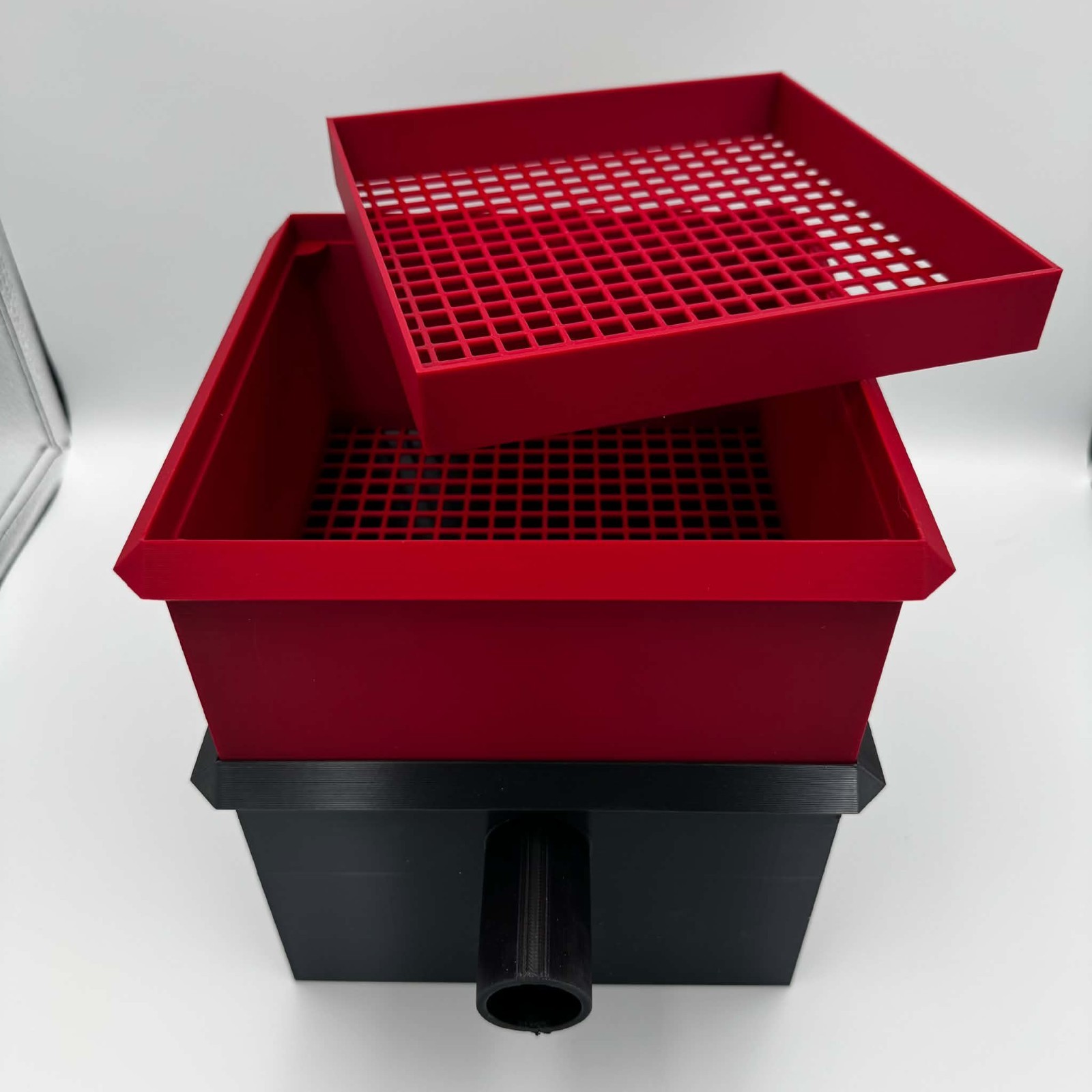 Red/Black Pond Filter Box Dual Filtration w/ Media Tray Waterfall Outlet