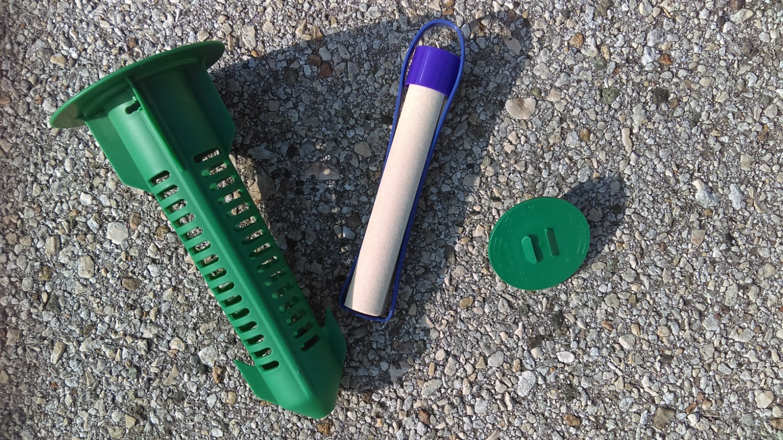 SubterraneanTermite in-ground bait station with stick in a lot of 1 NEW.