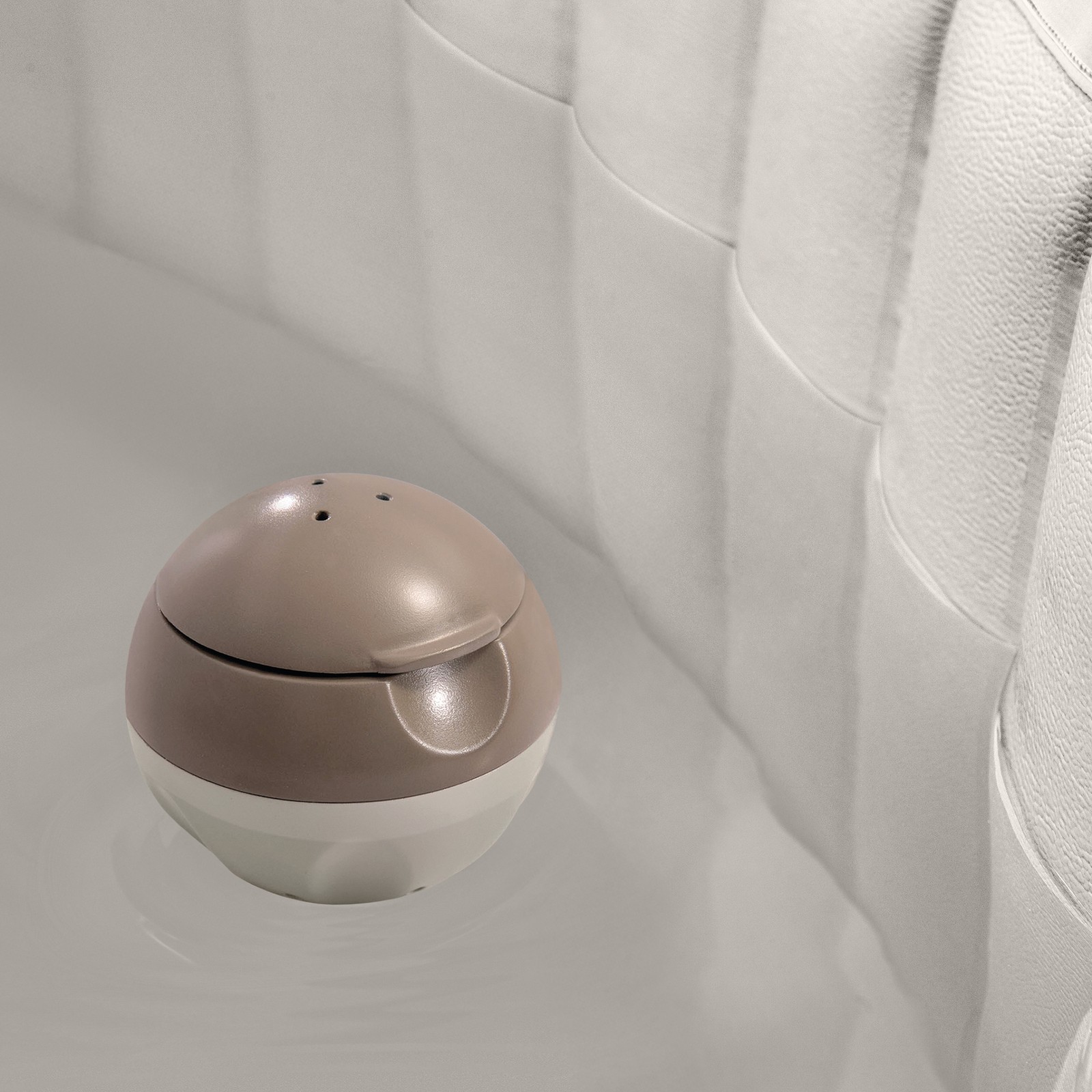 INTEX PureSpa Bubble Massage Spa Set with Energy Efficient Cover, 77″ x 28″
