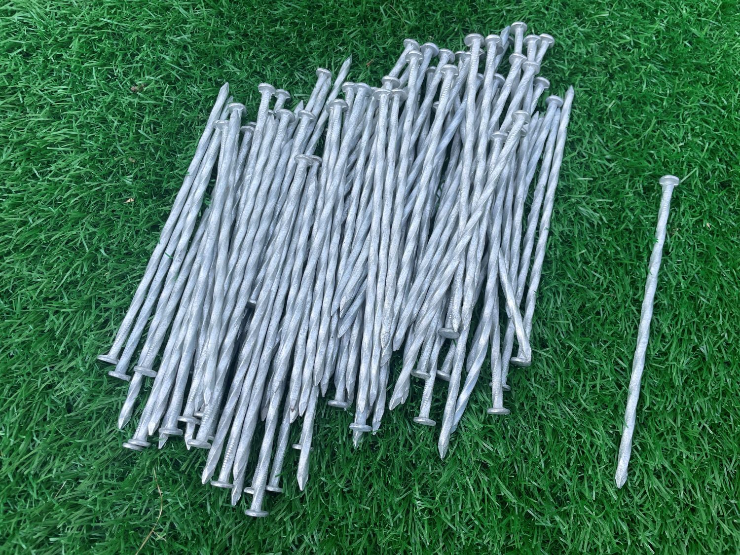 Sandbaggy 6 inch Galvanized Artificial Turf Nails – Spiral Landscape Spikes