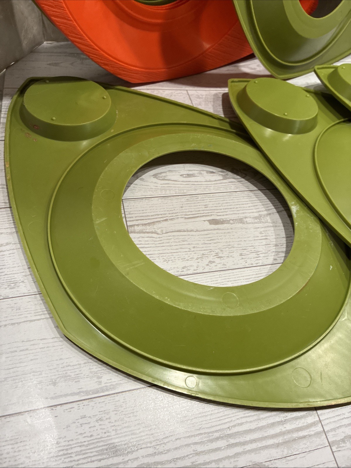 Better Maid Paper Plate and Cup Holders Avocado Green / Orange Set of 9 Vintage