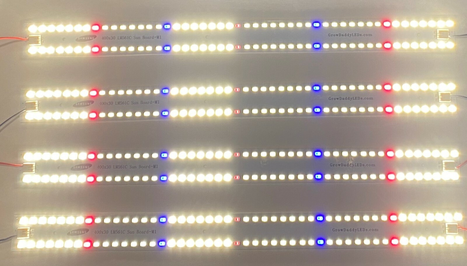 4x SunBoard Strips w/ 384 Samsung lm561c LEDs w/450nm 660nm 730nm(IR) Grow Light